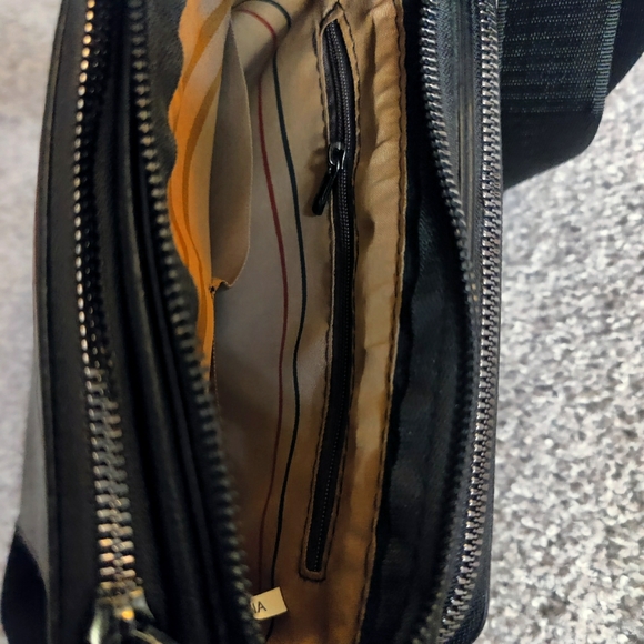 Unisex Leather Side Bag - Picture 4 of 5